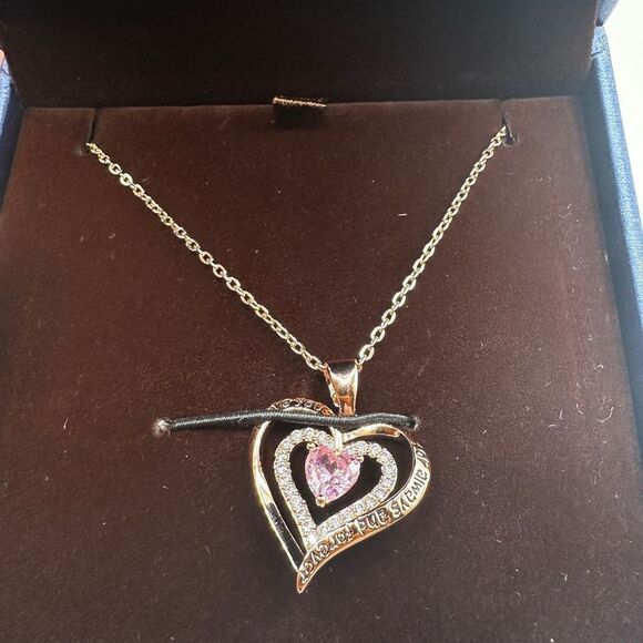 NIB Redbee 18kt GP, Rose gold over s925, Pink CZ in heart necklace! - Picture 9 of 13